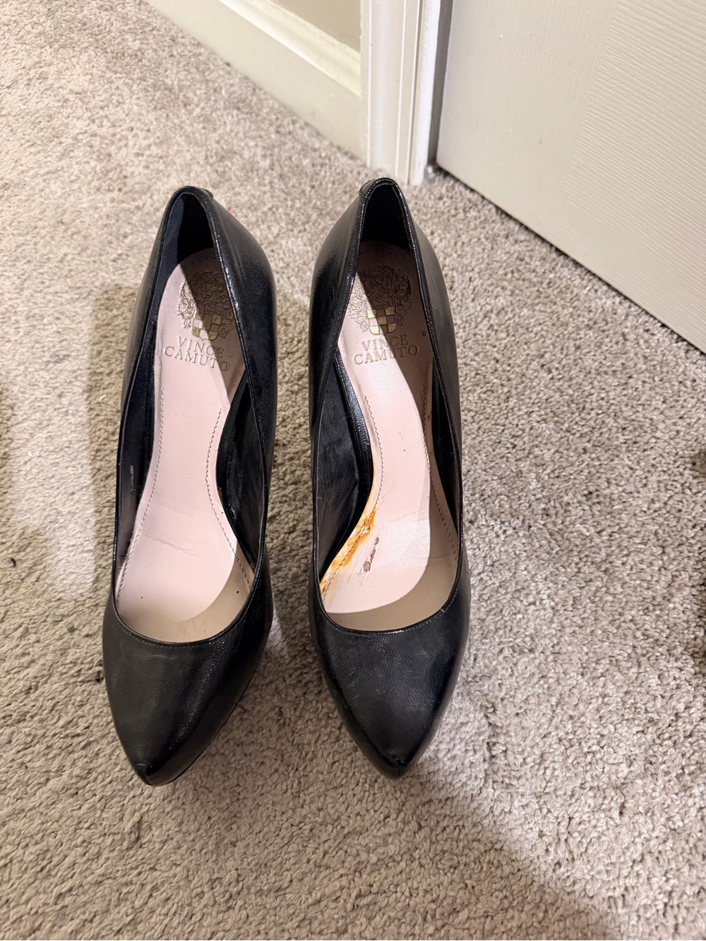 Vince Camuto Black Pointed-Toe Leather Pumps